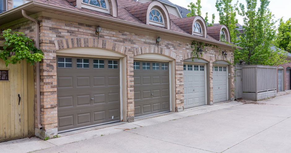 Broken garage door repair Ossining